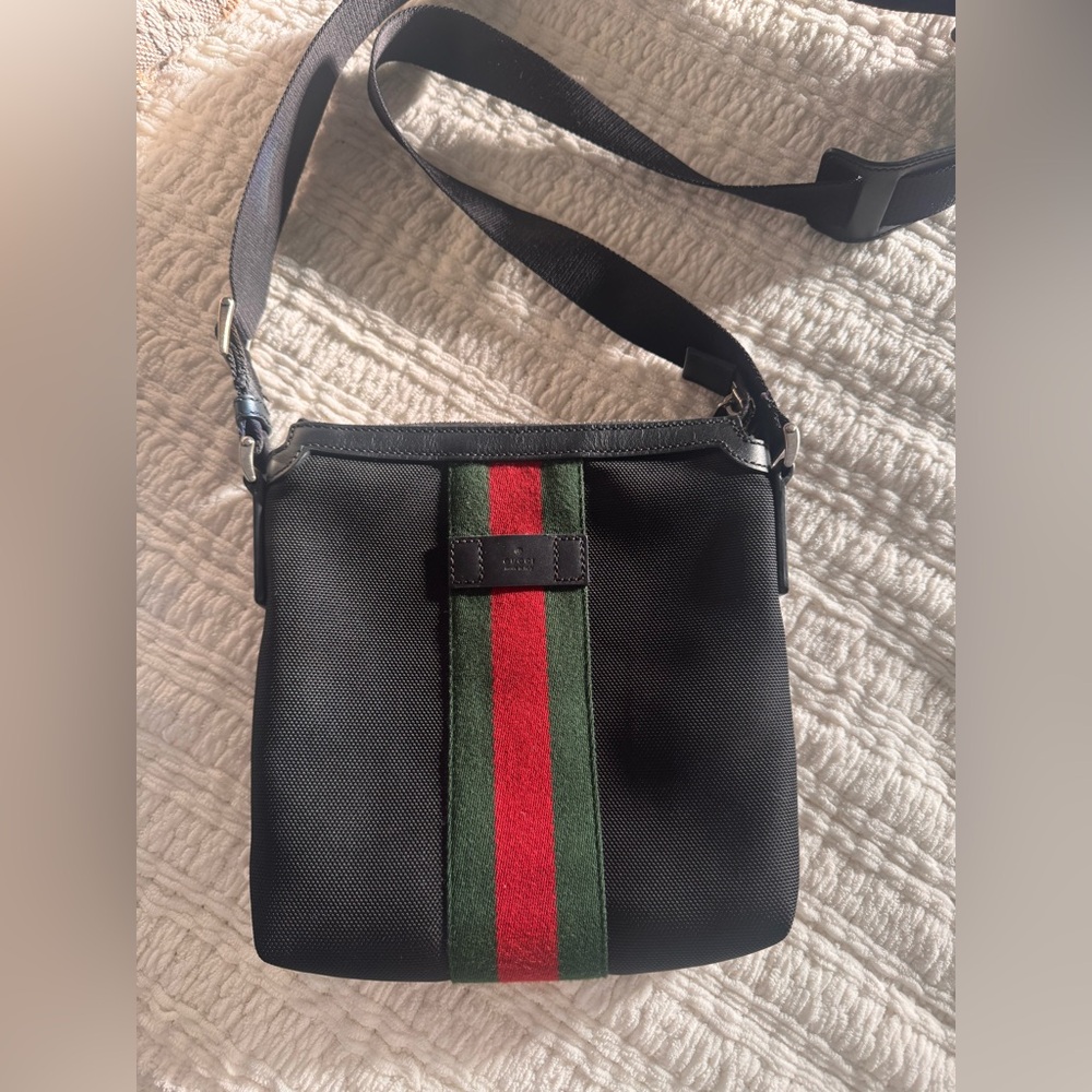 GUC Authentic Gucci Techno Canvas Web Messenger Bag Women Black Crossbody Bags - Picture 2 of 10